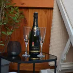 ベッド・アンド・ブレックファスト Domaine Des Trois Sorciers 3*
