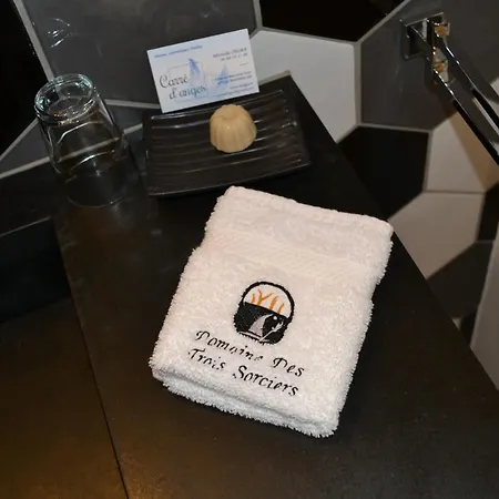 Bed & Breakfast Domaine Des Trois Sorciers